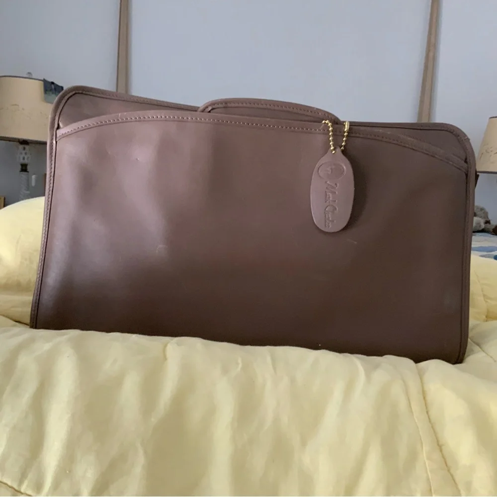 Vintage Mark Charles Briefcase w/collapsing handles dark taupe color